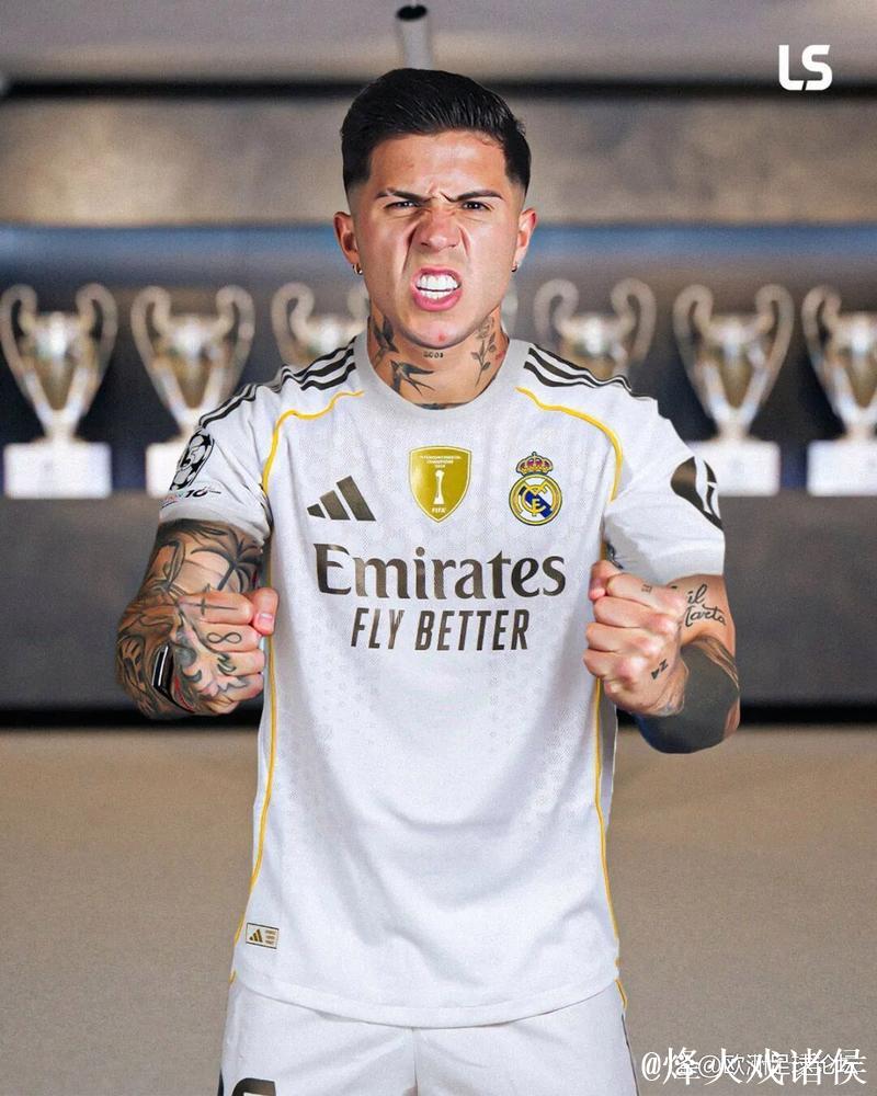 皇马盯上铁卫!曝6000万欧大将明夏恐免签,利物浦强硬回击 皇马盯上铁卫!曝6000万欧大将明夏恐免签,利物浦强硬回击