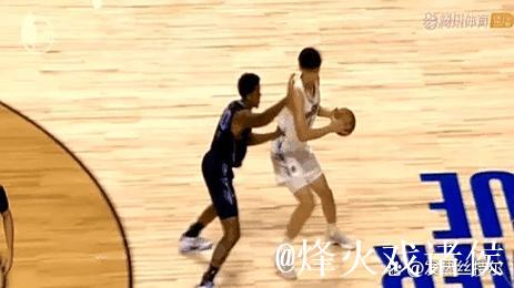 申京精彩转身突破造犯规,瓦兰丘纳斯犯满离场 申京精彩转身突破造犯规,瓦兰丘纳斯犯满离场